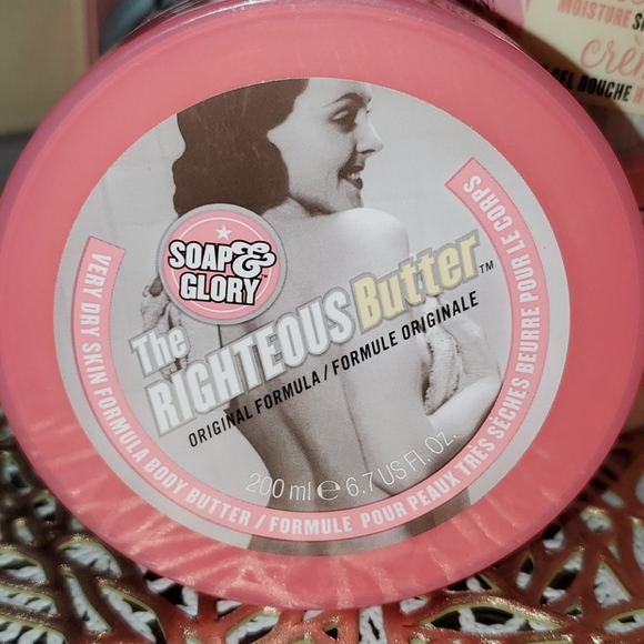 SOAP & GLORY 7 PC FACE AND BODY HYDRATING - Picture 2 of 10